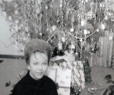 dorthy1961xmas2.jpeg